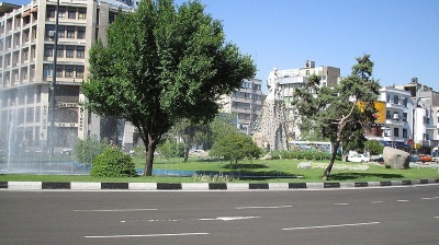 Shadowy forex traders return to Tehran’s Ferdowsi Square